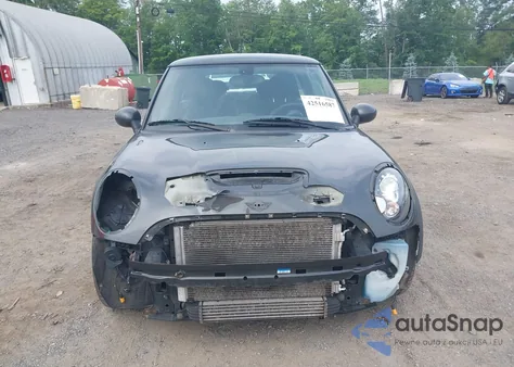 2011 Mini Cooper S z USA, uszkodzony, nr VIN WMWSV3C58BTY13412